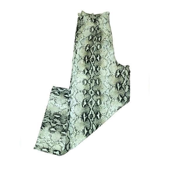 Hayden Brown Snake Skin Print Wide Leg Elastic Ruffled Waist Dress Pants Size 1X - Picture 3 of 8